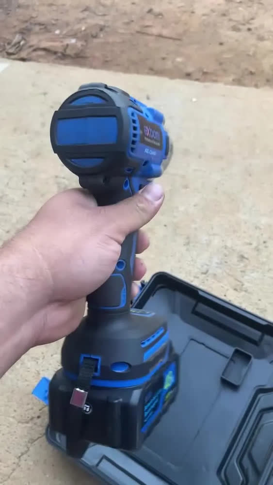 foto de Chave De Impacto Parafusadeira Furadeira Bateria Recarregável Azul 2000mah + Kit De Soquetes De Impacto MQL-CI6480 Exbom 50 Hz/60 Hz