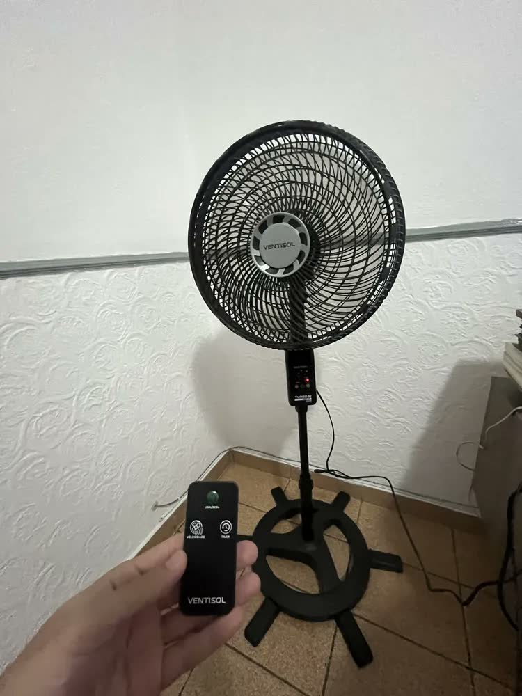 foto de Ventilador Osc Col Turbo 10 c/ CONTROLE REMOTO PR/CZ Bivolt
