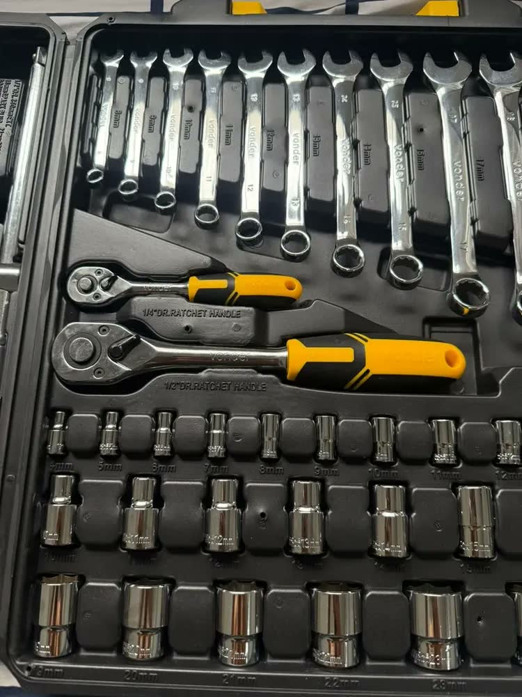 foto de Kit De Ferramentas Combinadas Vonder 3599110105 Do 110 Peças - Preto