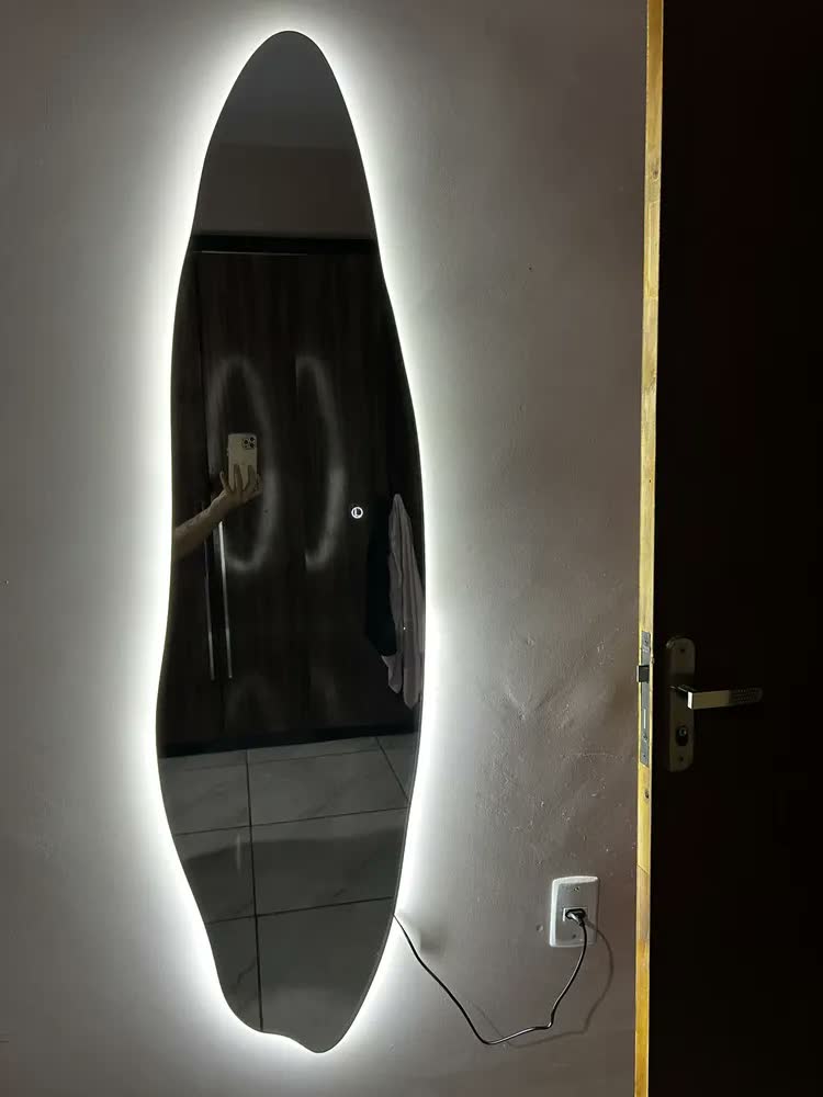 foto de Espelho Grande Orgânico 150x40cm Com Led Lopazzi Corpo Inteiro Decorativo Luxo Borda Lapidada Para Quarto Closet Sala Hall De Entrada Banheiro Provador Studio Maquiagem Moderno Premium Iluminado