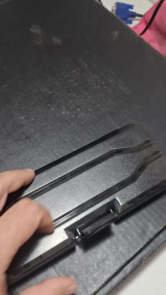 foto de Mini Parafusadeira de Precisão Elétrica Recarregável 46 Em 1 Para Celular Notebook e computador