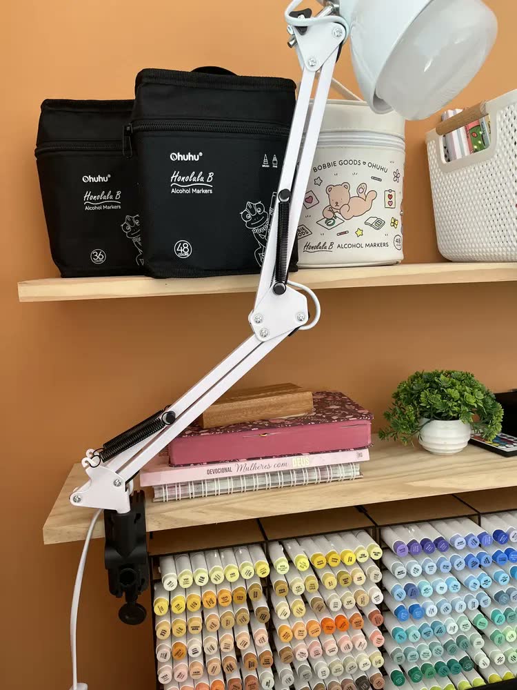 foto de Luminária Pixar Led De Mesa Articulada Ajustável Abajur Para Leitura Escritório Home Office 110v/220v Branco