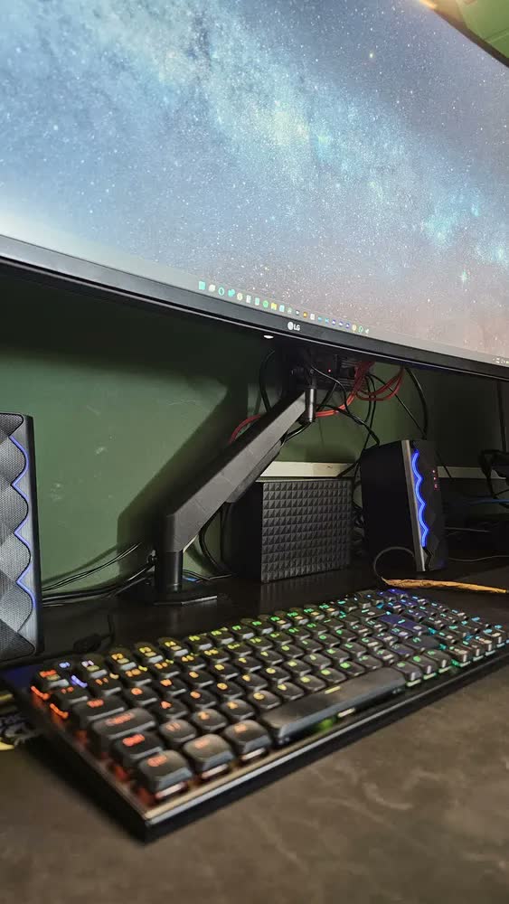 foto de Suporte Monitor Pistão A Gás Ergonômico Braço Articulado Preto
