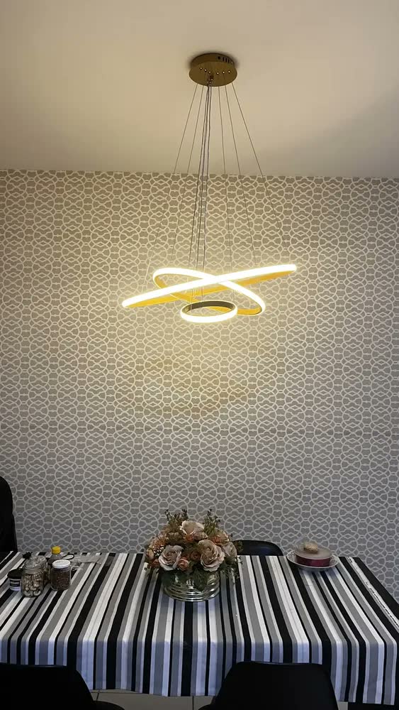 foto de Luminaria De Teto Led 3 Arcos Lustres Pendente Vie Idéale Preto