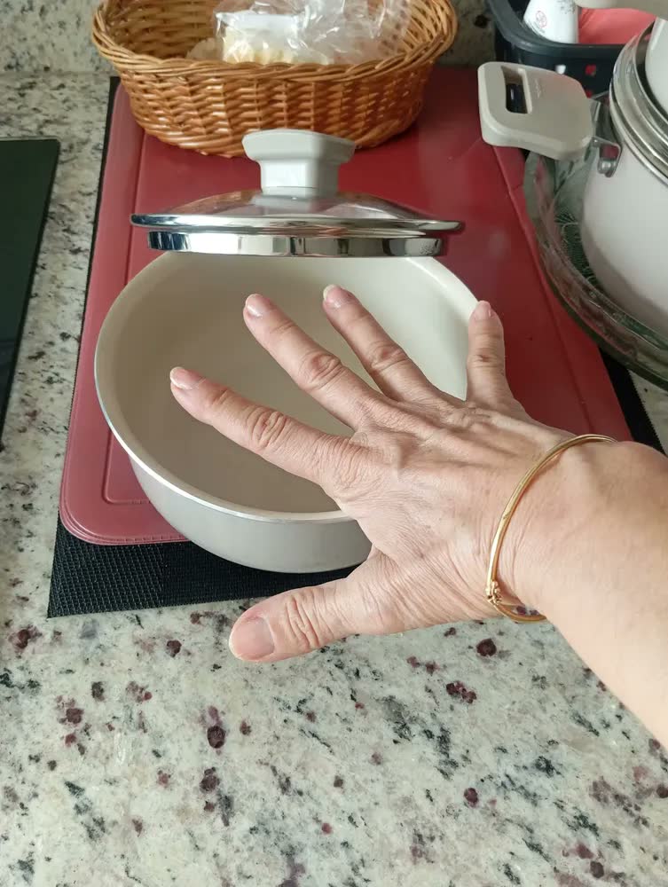 foto de Tramontina Veronese Jogo de Panelas 5 Peças em Alumínio Reciclado com Revestimento Interno Cerâmico