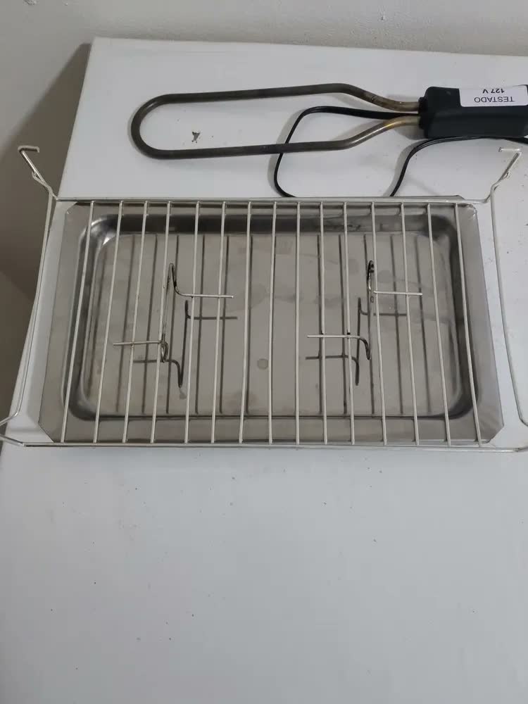 foto de Churrasqueira Elétrica Grill Portátil Bandeja Inox 110v