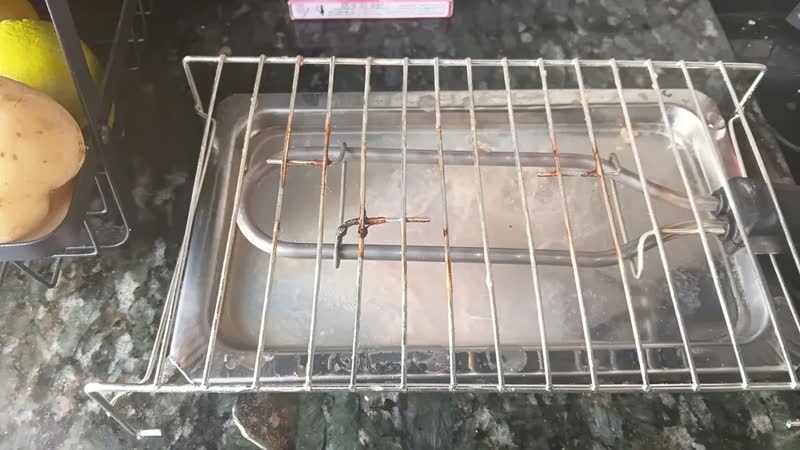foto de Churrasqueira Elétrica Grill Portátil Bandeja Inox 110v