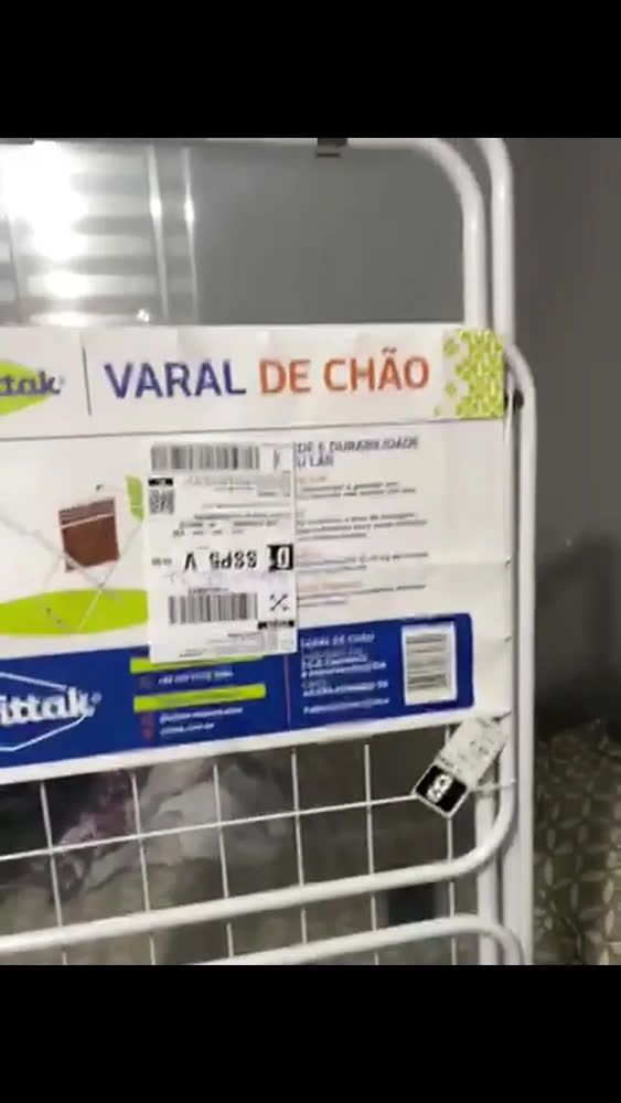 foto de Vittak Varal de Chão Slim Dobrável com Abas Retráteis em Aço Reforçado Portátil para Roupas e Lavanderia