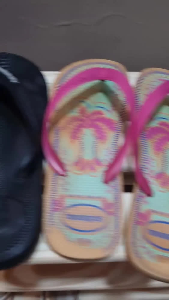foto de Sapateira De Pinus 3 Andares - Organize Seus Sapatos Bege