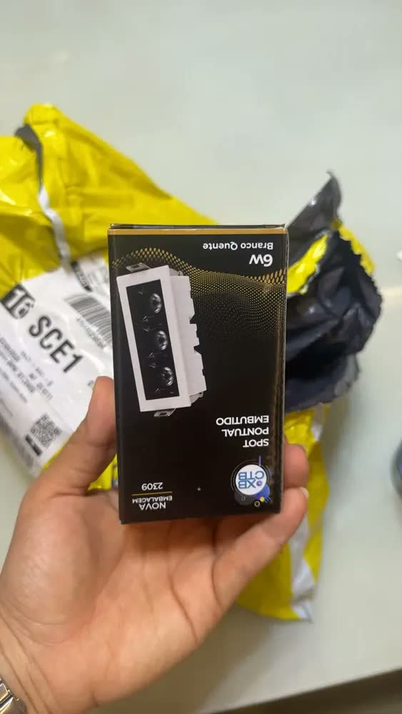 foto de Spot Led Luminaria Embutir Picco 3 Focos 6w Branco Quente 3000k Bivolt 127/220v Branco