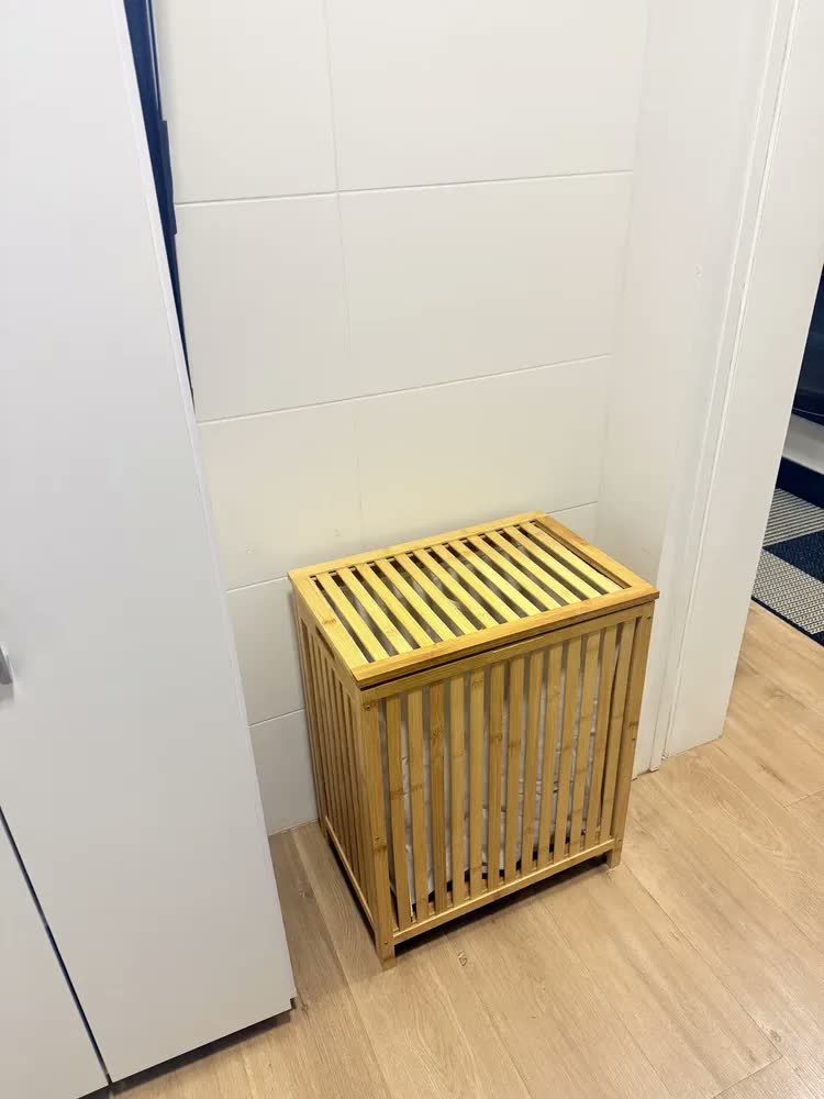 foto de Cesto De Roupa Suja Bambu Ripado Tampa Natural Com Forro Duplo Removível Lavável