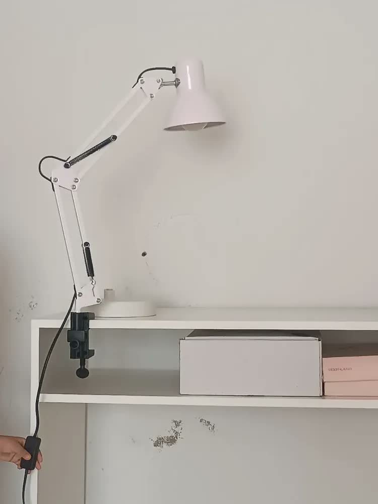 foto de Luminária De Mesa Articulada Abajur Modelo Pixar Com Base Branco