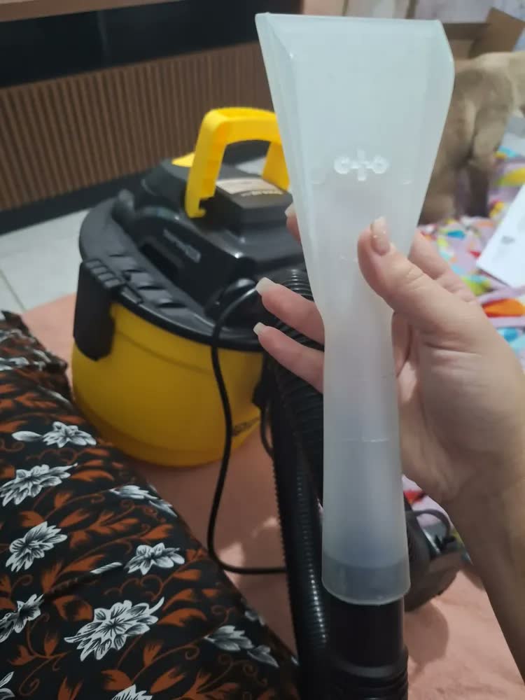 foto de Aspirador De Pó E Água Com Bico Extratora E Bocal Sopro Compacto 10 Litros Amarelo/preto Tbap100 The Black Tools
