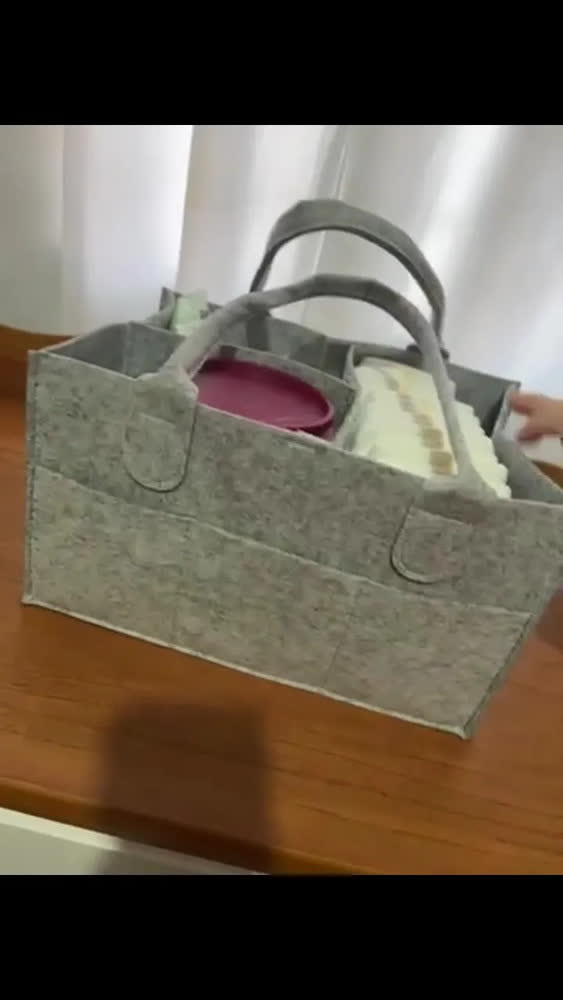 foto de Cesto Para Bebes Porta Roupa Fraldas Organizador De Feltro Cinza