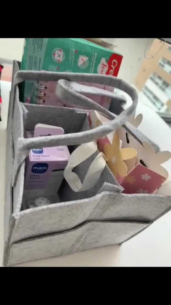 foto de Cesto Para Bebes Porta Roupa Fraldas Organizador De Feltro Cinza