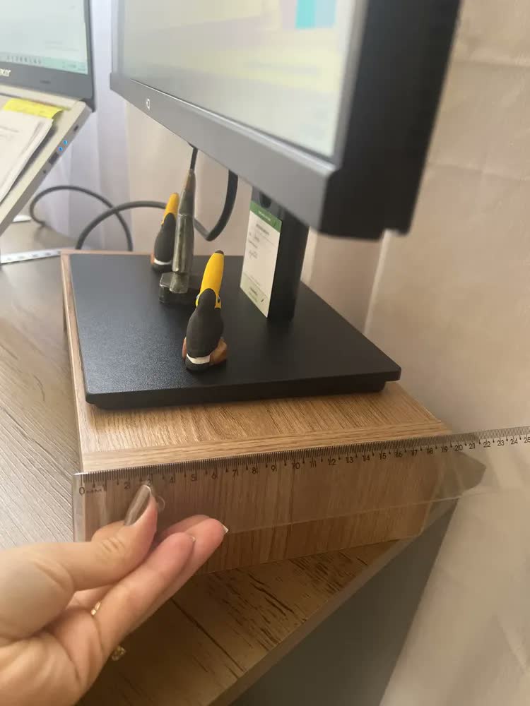 foto de Suporte Para Monitor Base Elevada 33cm Em MDF Mesa Home Office Preto