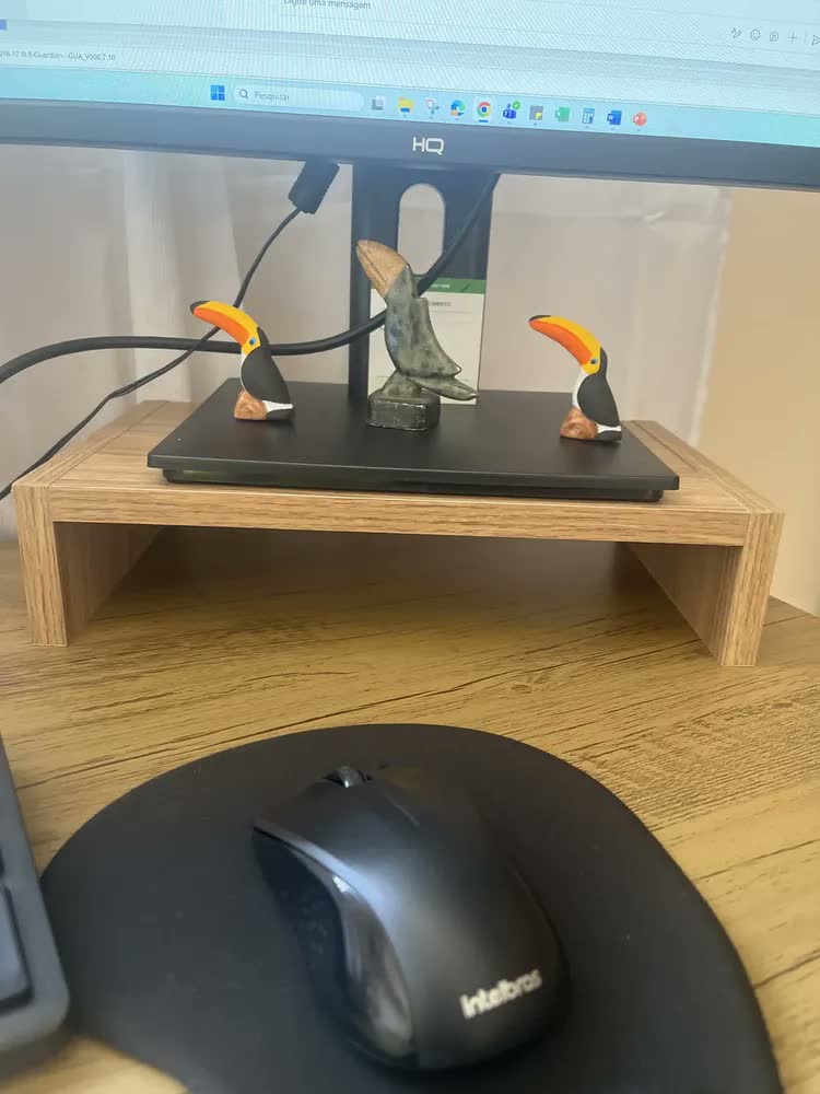 foto de Suporte Para Monitor Base Elevada 33cm Em MDF Mesa Home Office Preto
