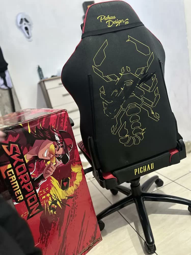 foto de Cadeira Gamer Pichau Omega S Skorpion, Preto E Vermelho