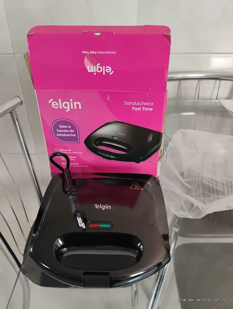 foto de Sanduicheira Fast Time Elgin 800w Placas Duplas Preto