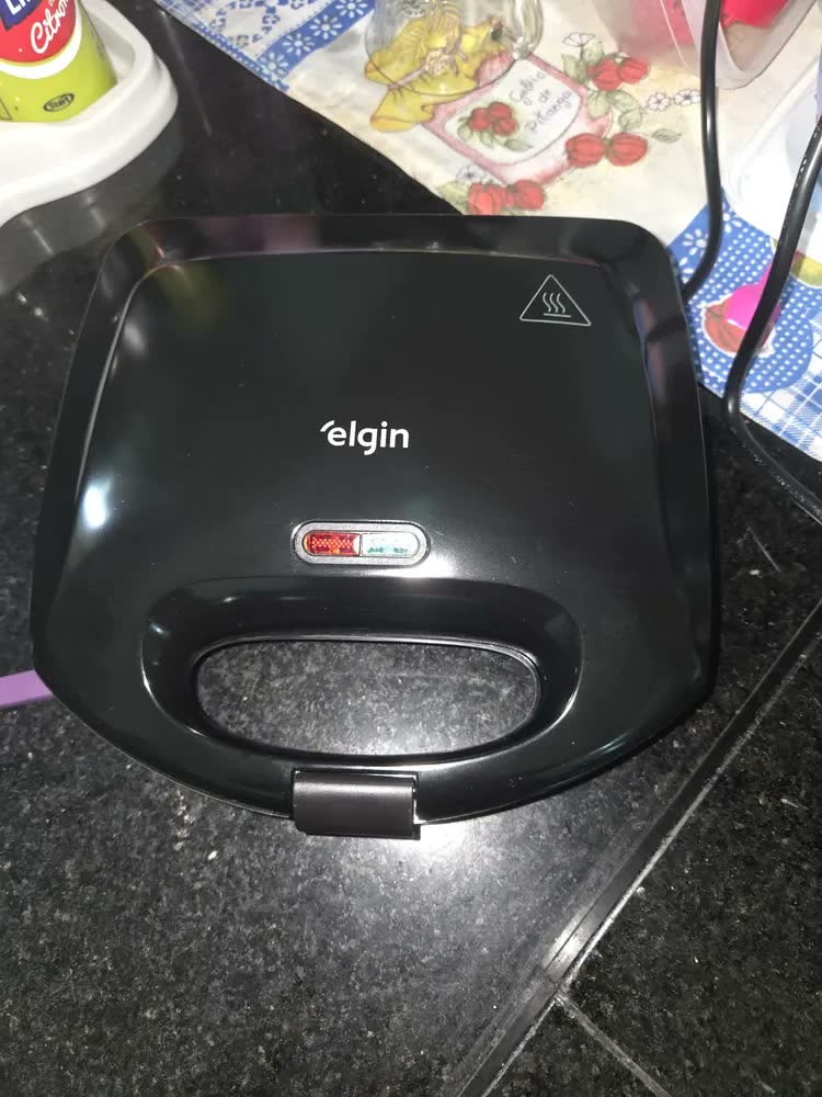 foto de Sanduicheira Fast Time Elgin 800w Placas Duplas Preto