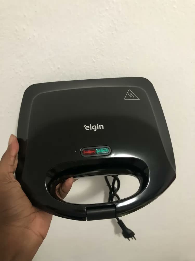 foto de Sanduicheira Fast Time Elgin 800w Placas Duplas Preto