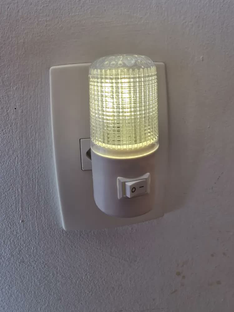 foto de Luz Noturna LED De Tomada Bivolt Luminária Mini Abajur Infantil Quarto Bebê Corredor Alínea