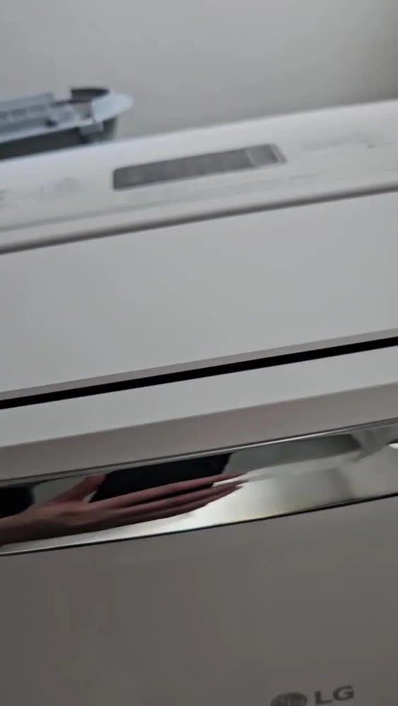foto de Ar-condicionado LG Dual Inverter Ai Portátil 14.000 Btu Frio Branco