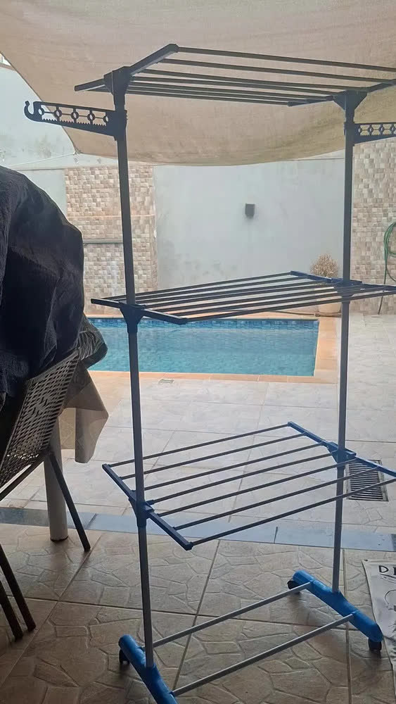 foto de Varal De Chão Grande Com Abas Apartamento Roupa Vertical Preto