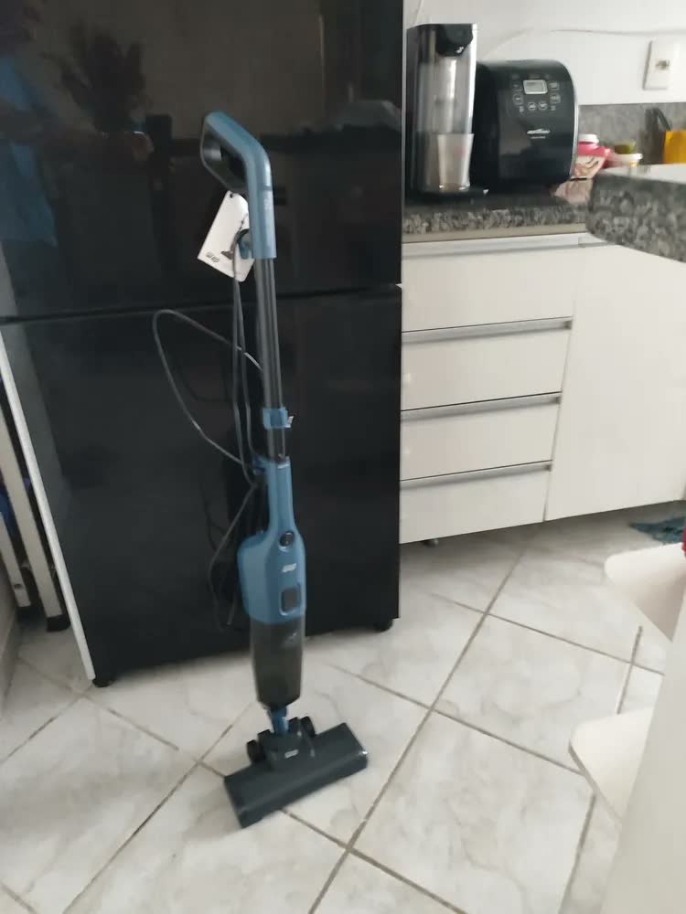 foto de Aspirador Vertical WAP POWER SPEED MAX AZ20 1600W de Potência Sistema 360° Com Tecnologia Cyclone 3 Em 1 127V