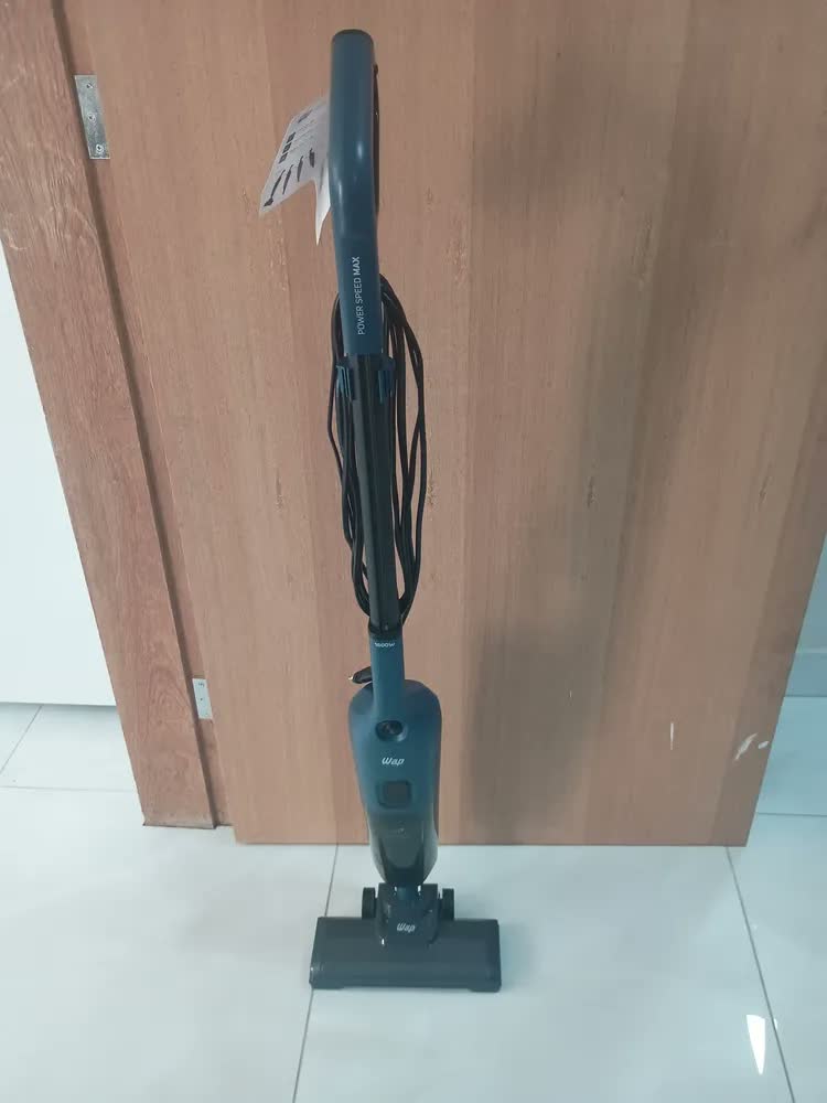 foto de Aspirador Vertical WAP POWER SPEED MAX AZ20 1600W de Potência Sistema 360° Com Tecnologia Cyclone 3 Em 1 127V