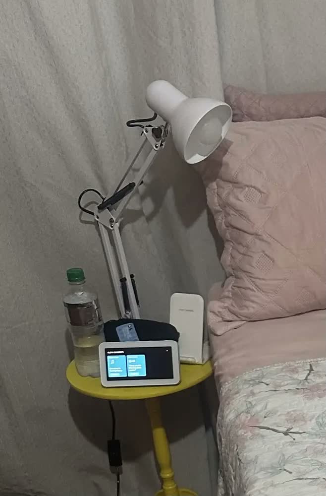 foto de Luminária De Mesa Abajur Articulável Metal Branco Luz De Leitura Estudo Com Base E Garra Cúpula E Estrutura Flexível Para Mesa Quarto Sala Escritório Manicure 110v/220v Bravvi