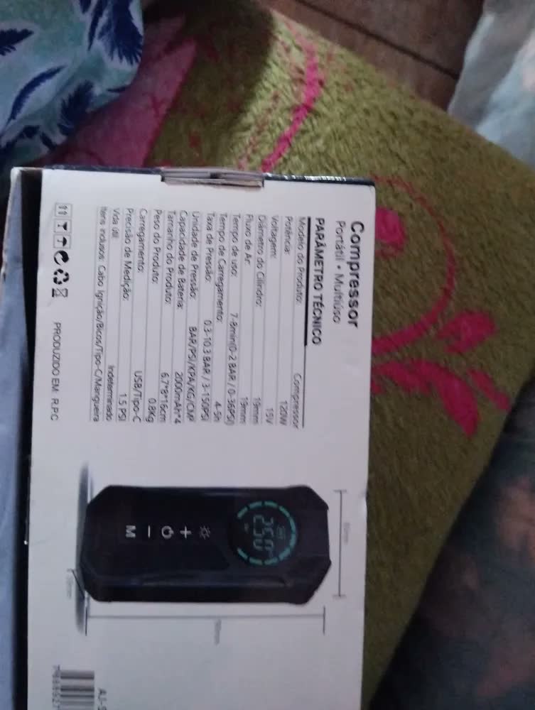 foto de Auxiliar De Partida E Compressor De Ar 4 Em 1 12v Carro Moto Preto 50/60hz