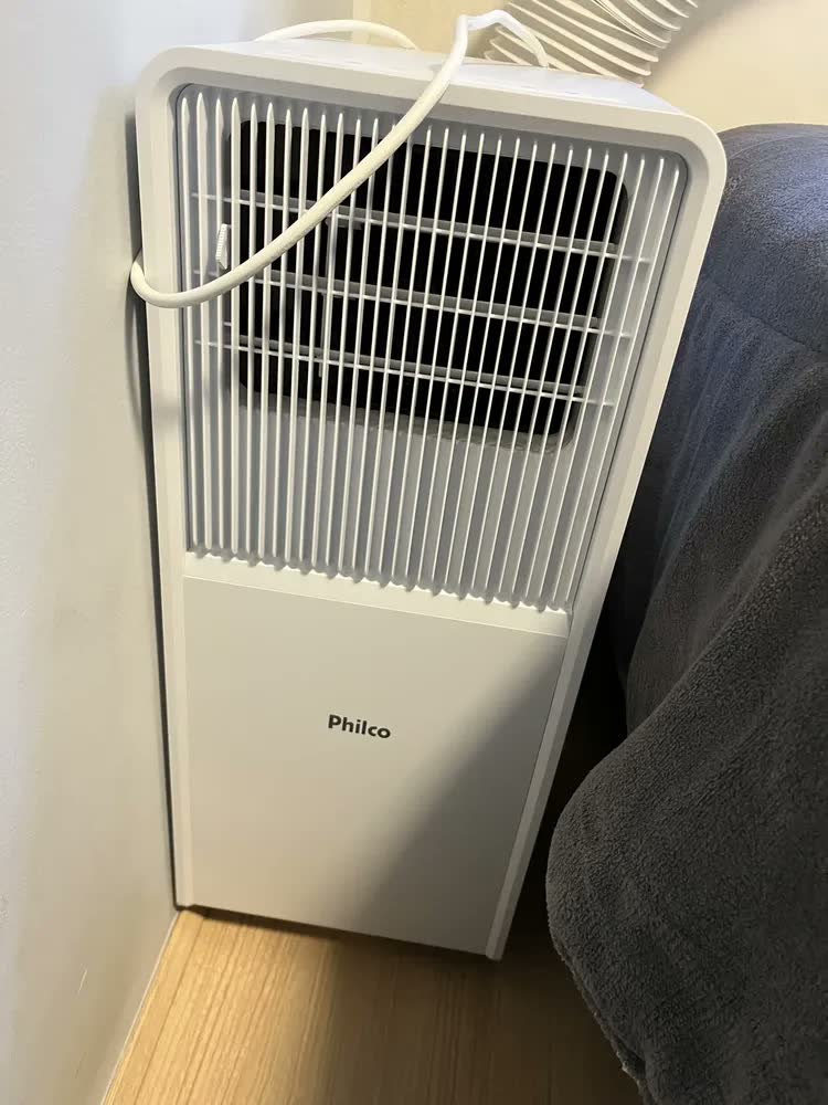 foto de Ar-Condicionado Portátil Philco 10000 BTUs Quente e Frio 4 em 1 com Controle Remoto e Timer PAC10QN