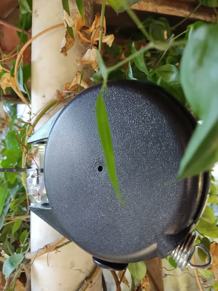 foto de Varal Retrátil Multiangular Mor Preto de Parede 12m com 20kg