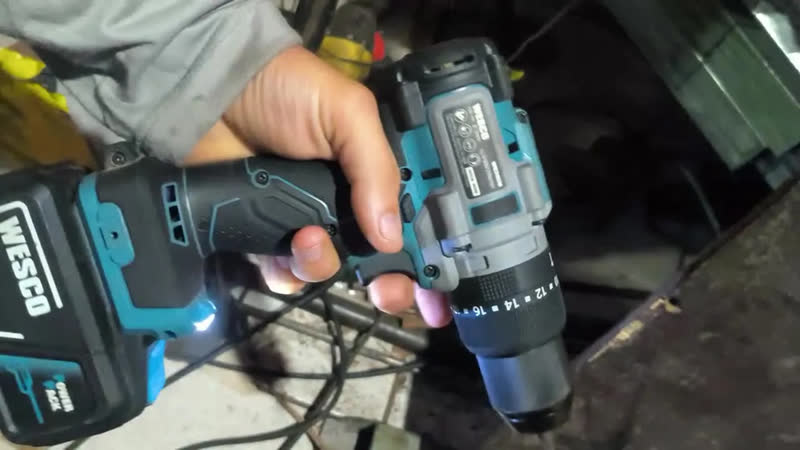 foto de Parafusadeira Furadeira Impacto 13mm Ws2417k Wesco Azul-celeste 50 Hz/60 Hz
