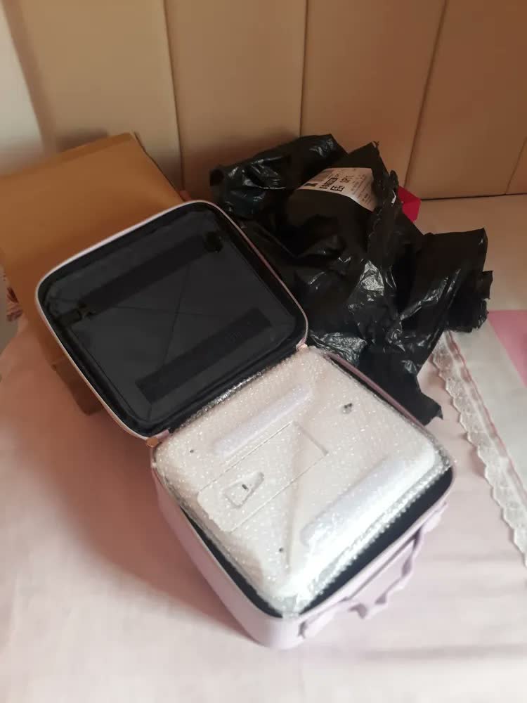 foto de Saco De Maquiagem De Viagem Portátil Com Espelho Led