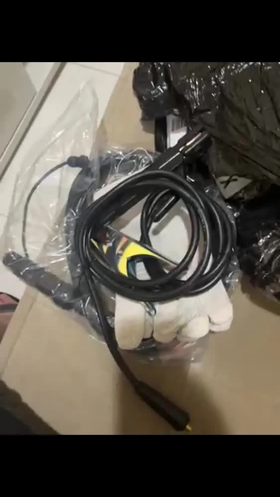 foto de Máquina de Solda Inversora Gold Care 300A Bivolt, Mig Sem Gás MMA TIG Para Bricolagem