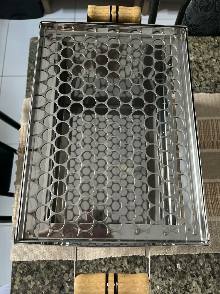 foto de Churrasqueira Portátil Camping Aço Inox Carvão Cor Prata