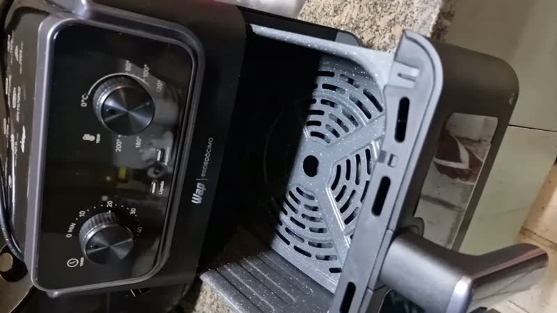 foto de Airfryer 6 Litros WAP PROSDÓCIMO AF02 Visor e Luz Interna 127V