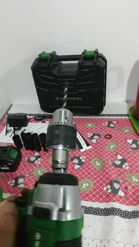 foto de Chave De Impacto Parafusadeira Furadeira Several Importados Verde
