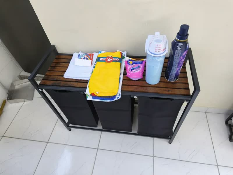 foto de Vasagle Cesto De Roupa Suja Triplo Com Sacos Removíveis Cor Preto Lisa