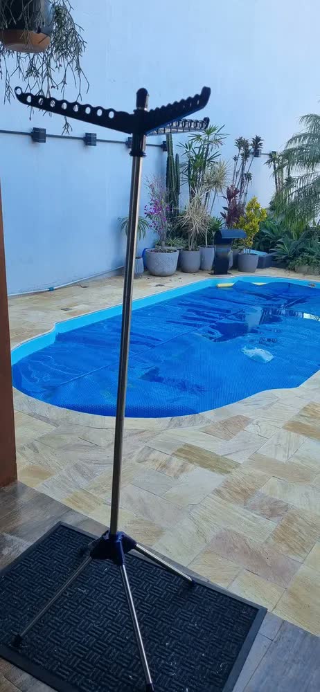 foto de Varal De Chão Dobrável Com 3 Braços Giratórios Azul