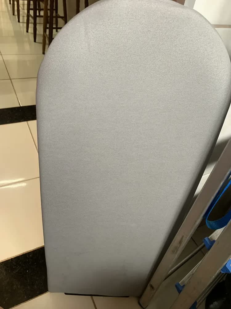 foto de Mesa De Passar Roupas Portátil Compacta Machado Casa Lazer Lisa Branco