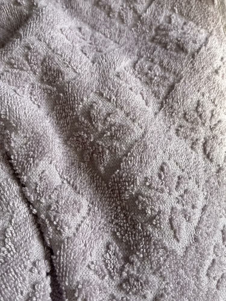 foto de Toalha De Banho Karsten Yuna 100% Algodão Barra Floral Macia Cor Cinza 80209/30