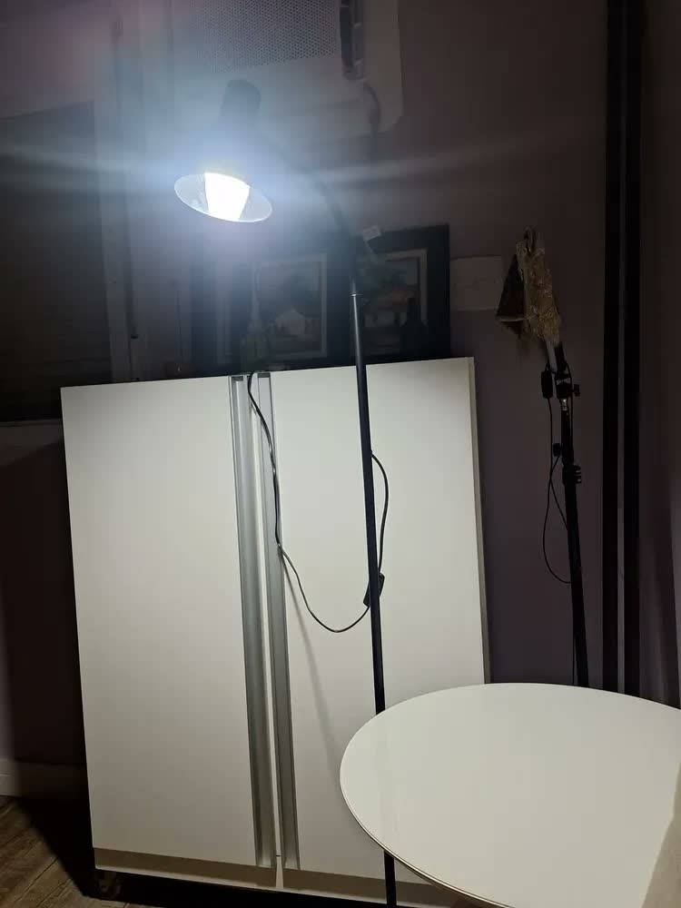 foto de Luminária De Chão Abajur Articulada 1,6m Pedestal Coluna Cúpula Preto Flexível De Piso Quarto Sala Leitura Bivolt Bravvi