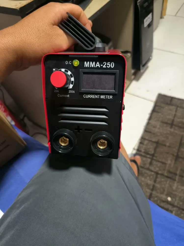 foto de Máquina Inversora De Solda Mma Portatil The Preto Tools Vermelho