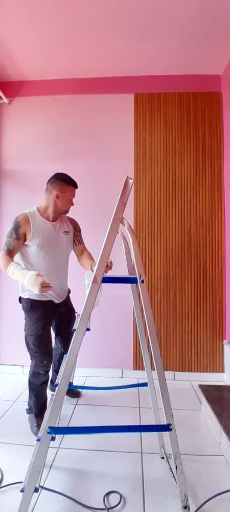 foto de Painel Ripado WPC Freijo Para Parede, 2,90m de Altura