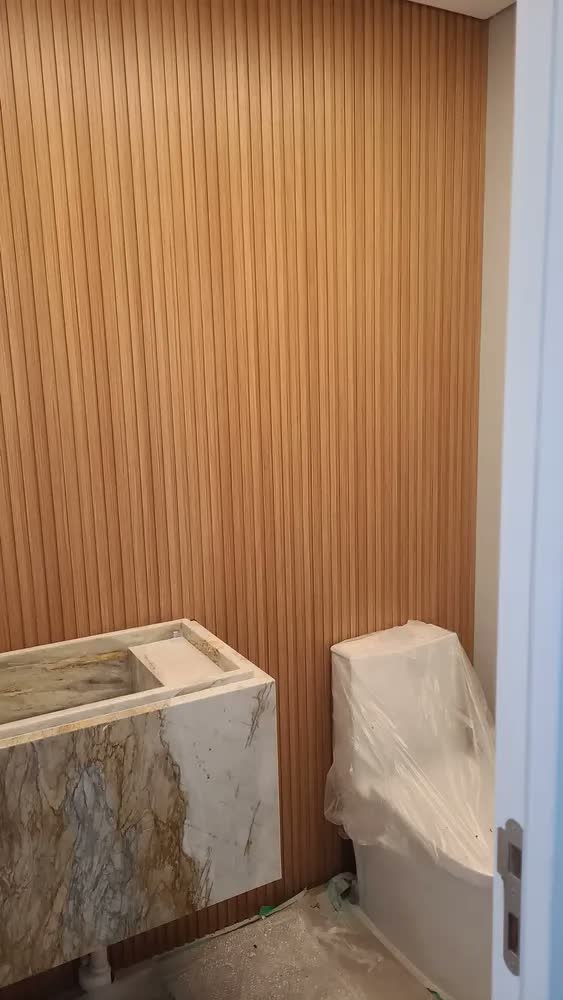 foto de Painel Ripado WPC Freijo Para Parede, 2,90m de Altura