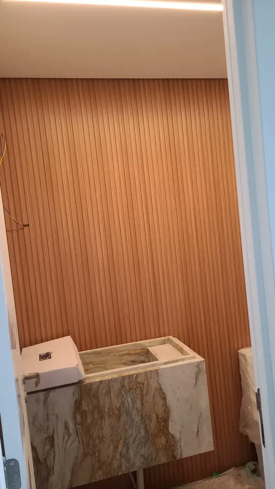 foto de Painel Ripado WPC Freijo Para Parede, 2,90m de Altura