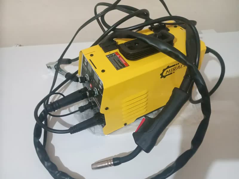 foto de Máquina Solda Inversora 250a Sem Gás 3 Em 1 Mig+tig+mma 110v/220v